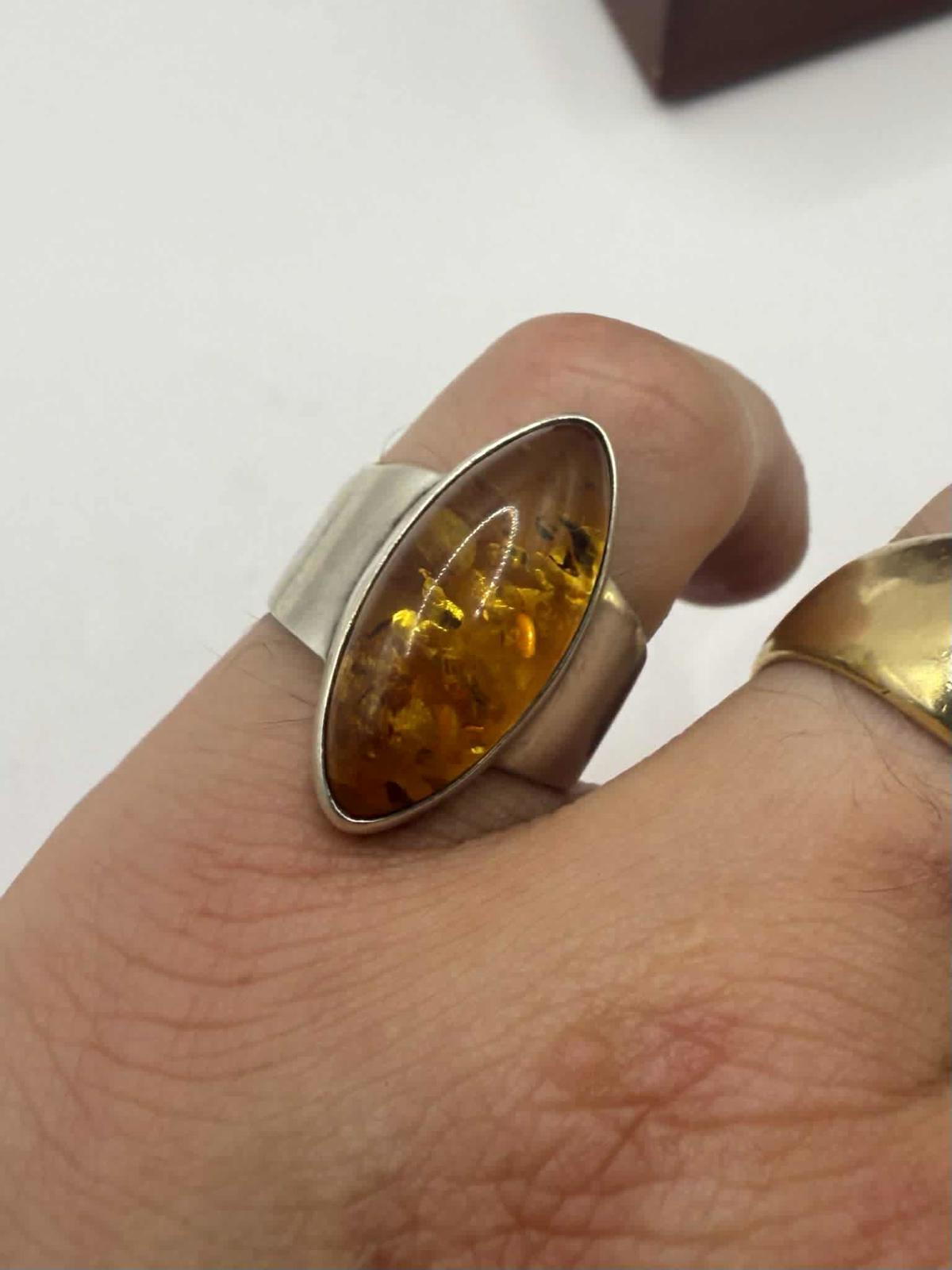 Quality 925 Sterling Silver Amber Set Ring • Size - M½ • 4.98 Grams