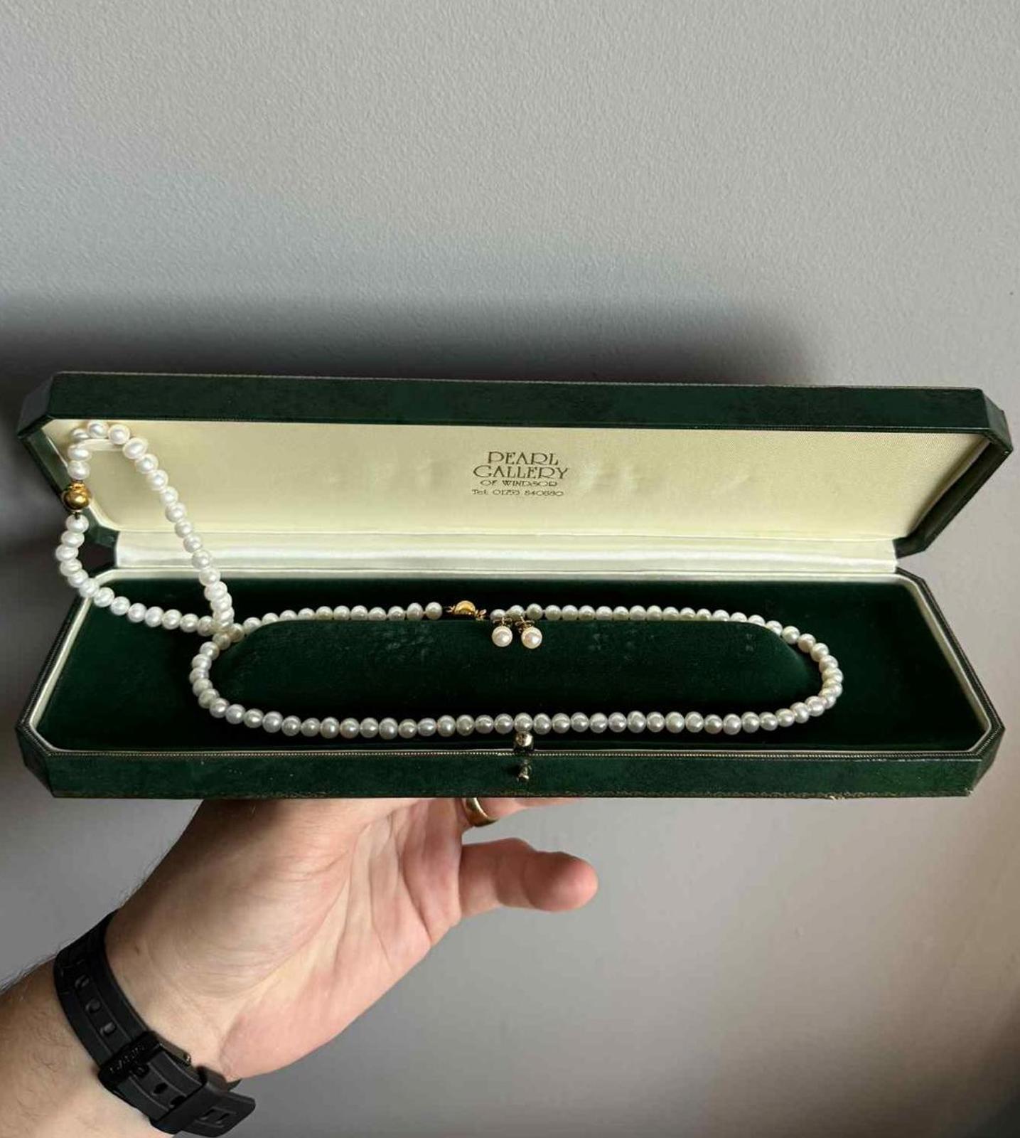 Quality 18ct Gold Clasp Pearl Necklace, Bracelet & Earrings Set - 28.11 Grams