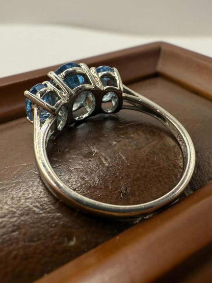 Quality 925 Sterling Silver Blue Stone Trilogy Ring • Size - M • 2.11 Grams