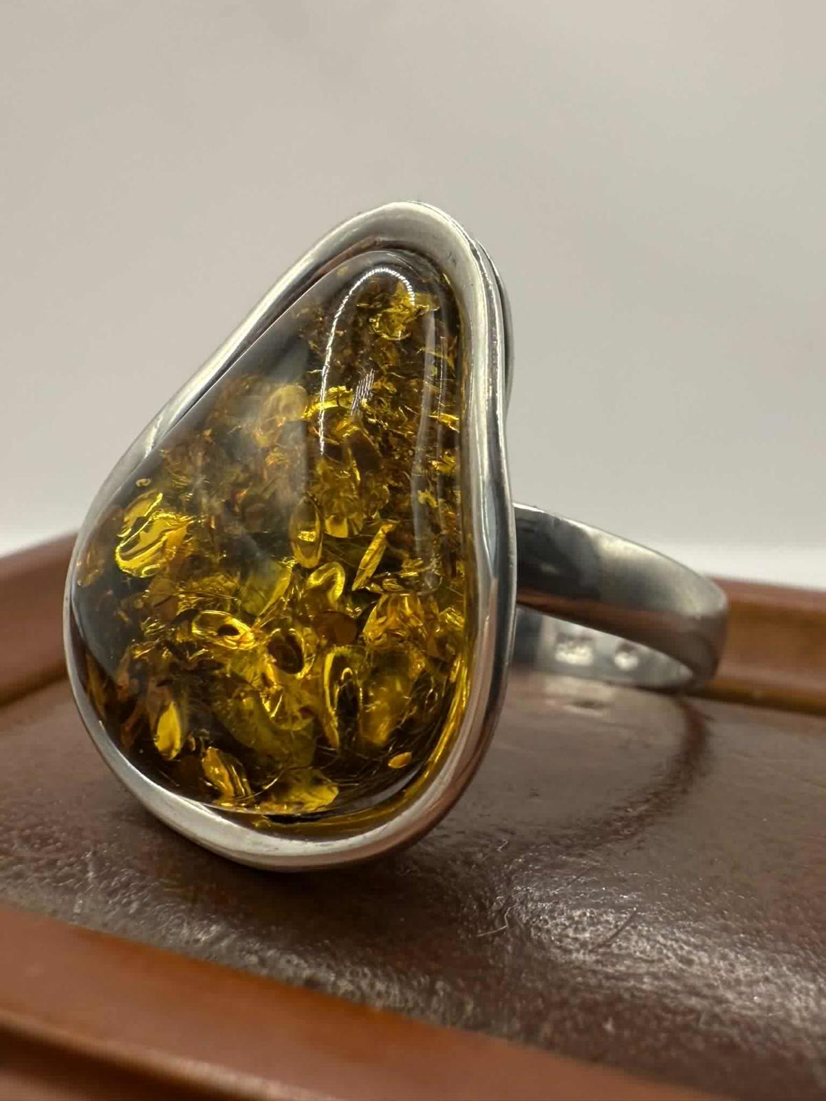 Quality 925 Sterling Silver Lively Amber Ring • Size - O½ • 6.60 Grams