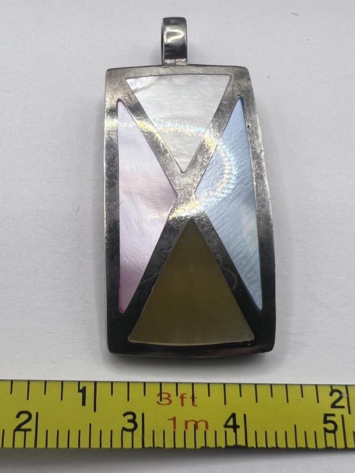 Quality 925 Sterling Silver Stone Inlay Pendant - 9.89 Grams