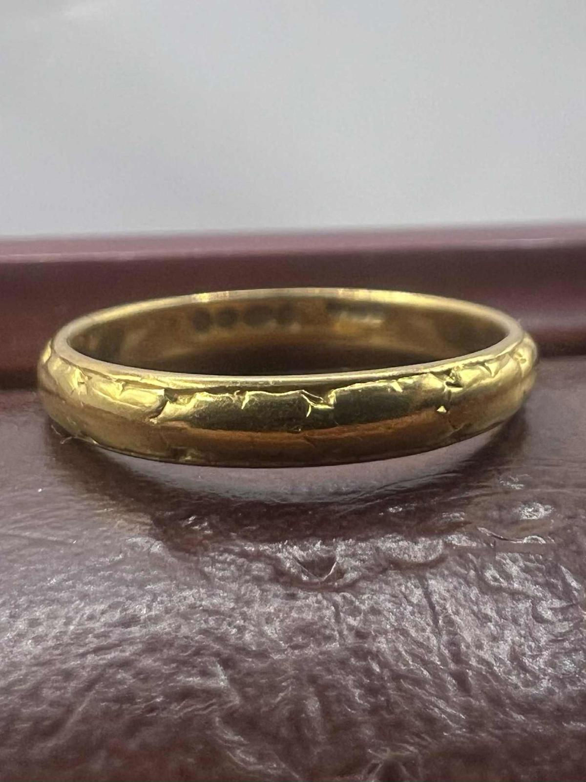 Antique 22ct Yellow Gold Wedding Band • 2.61 Grams • Size - K