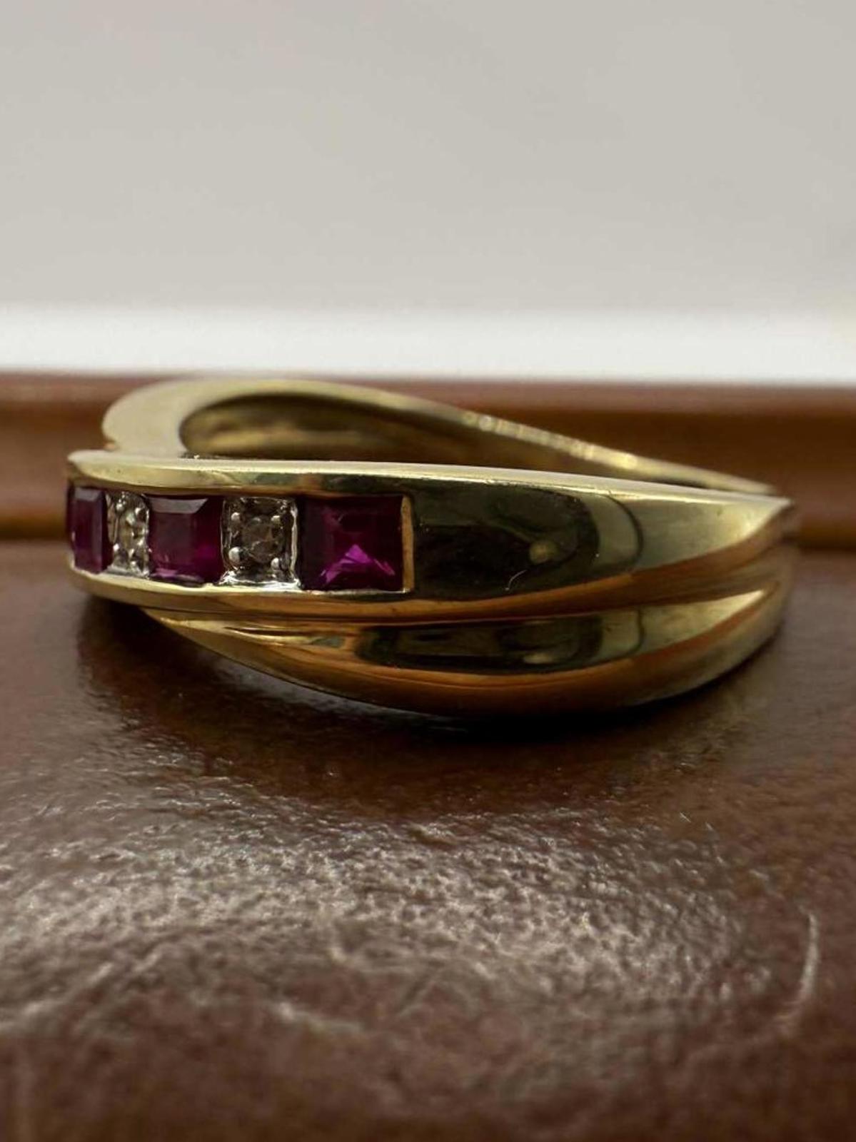 Quality 9ct Yellow Gold Ruby & Diamond Set Ring • 2.95 Grams • Size - M