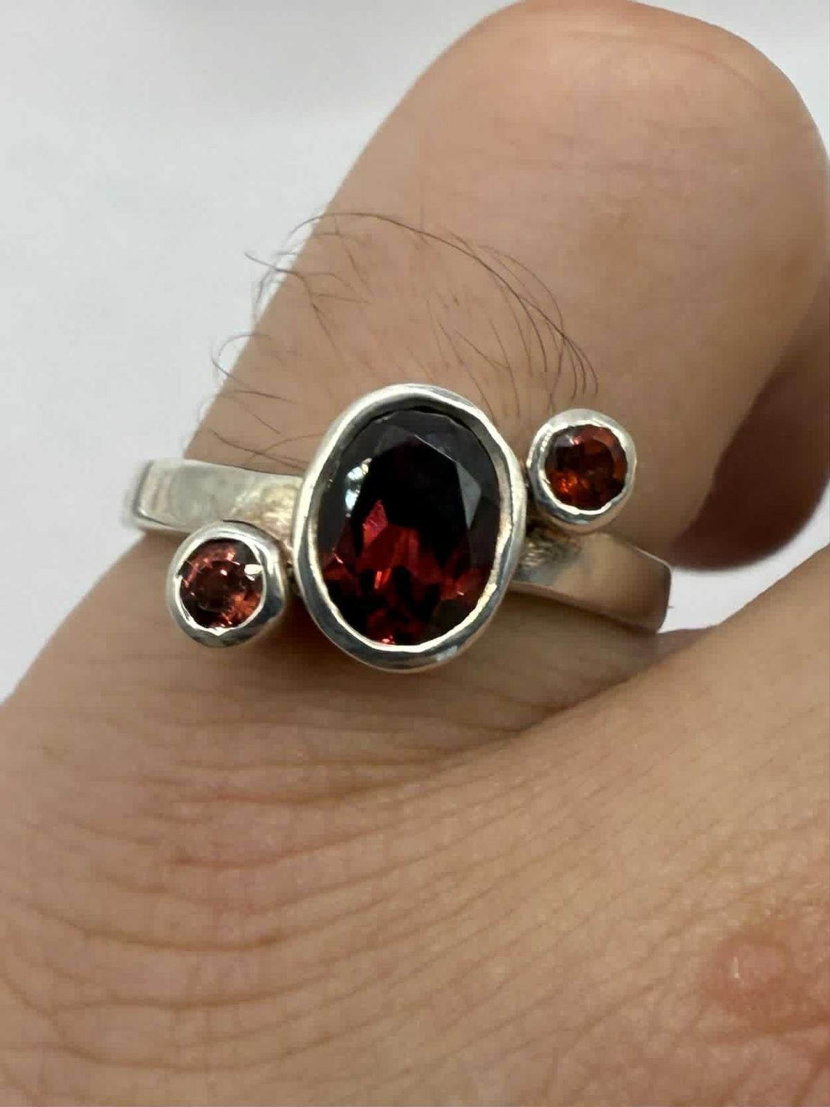 Quality 925 Sterling Silver Garnet Trilogy Ring • Size - R½ • 3.94 Grams
