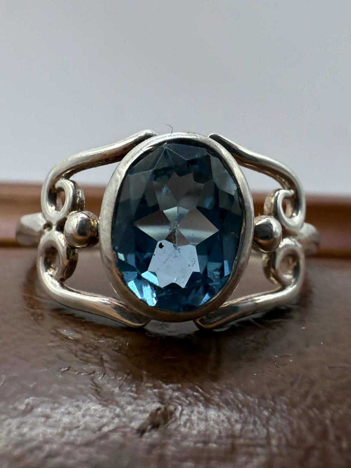 Quality 925 Sterling Silver Blue Topaz Set Ring • Size - S • 2.71 Grams