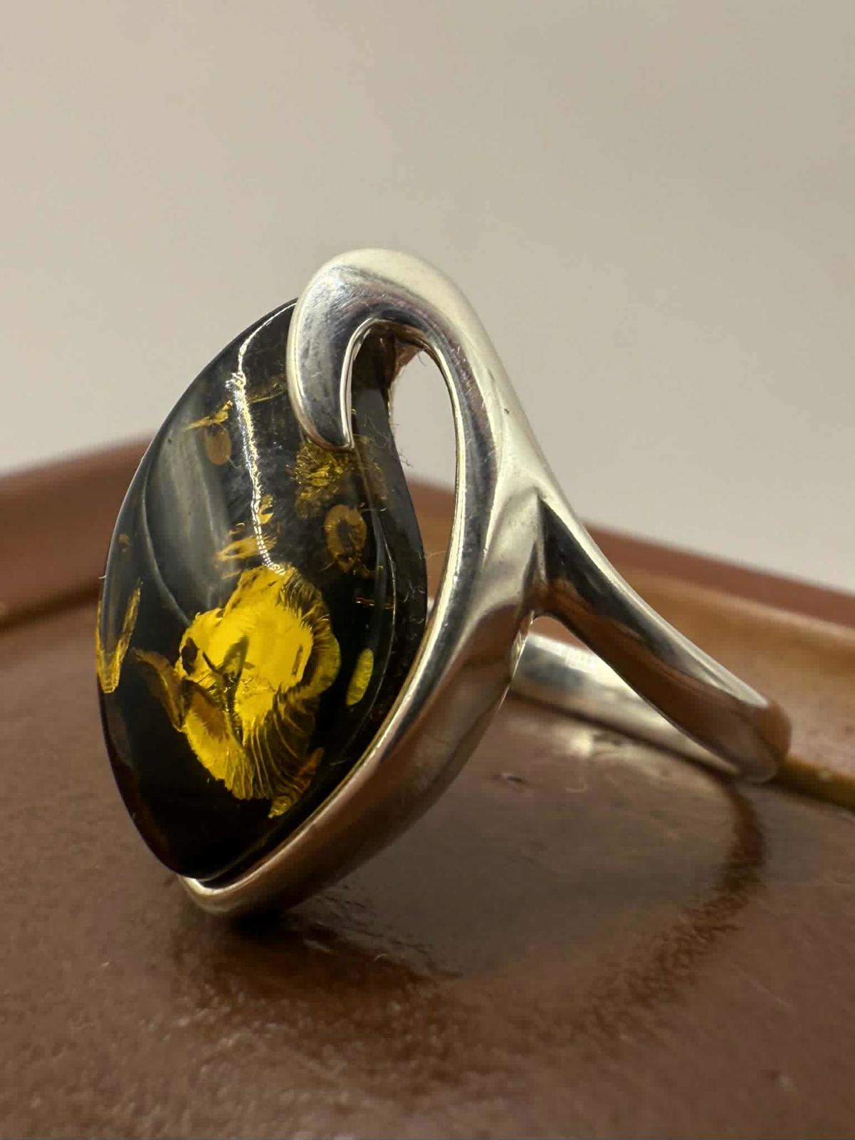 Quality 925 Sterling Silver Amber Set Ring • Size - L • 3.21 Grams