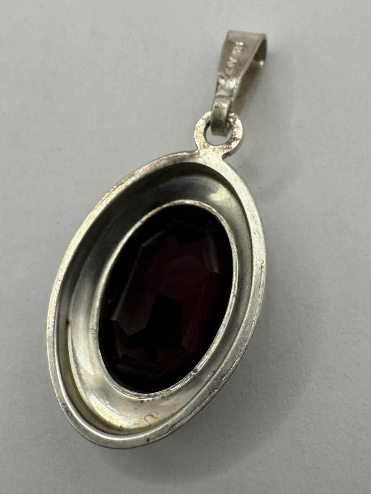 Quality 925 Sterling Silver Garnet Set Pendant • 4.78 Grams