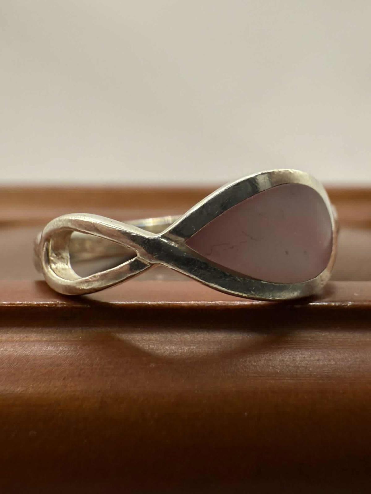 Quality 925 Silver Mother Of Pearl Infinity Ring • Size - N • 1.87 Grams