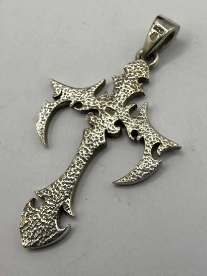 Quality 925 Sterling Silver Cross Pendant • 9.61 Grams