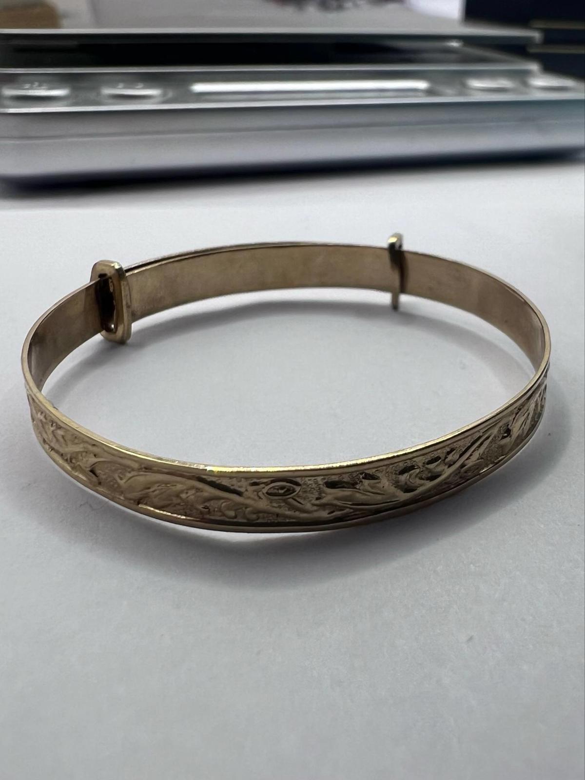 Vintage 9ct Yellow Gold Patterned Baby Bangle • 2.72 Grams