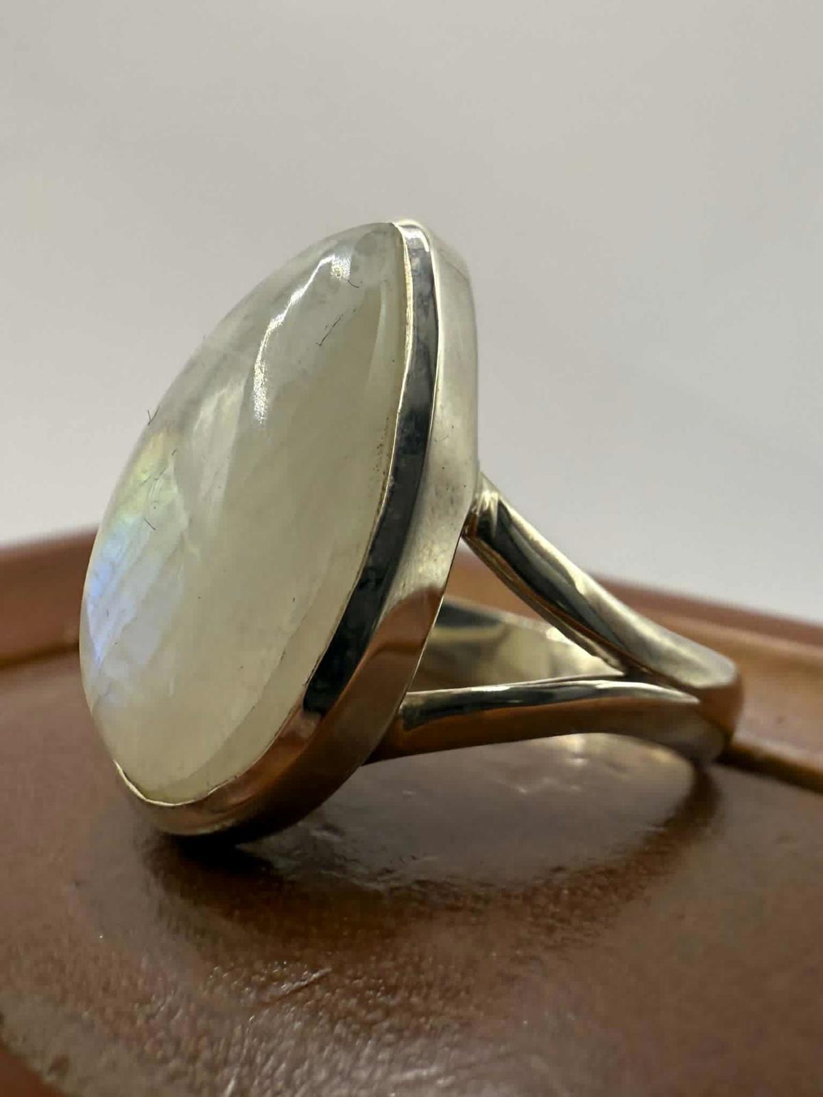 Quality 925 Sterling Silver Moonstone Set Ring • Size - P • 5.73 Grams