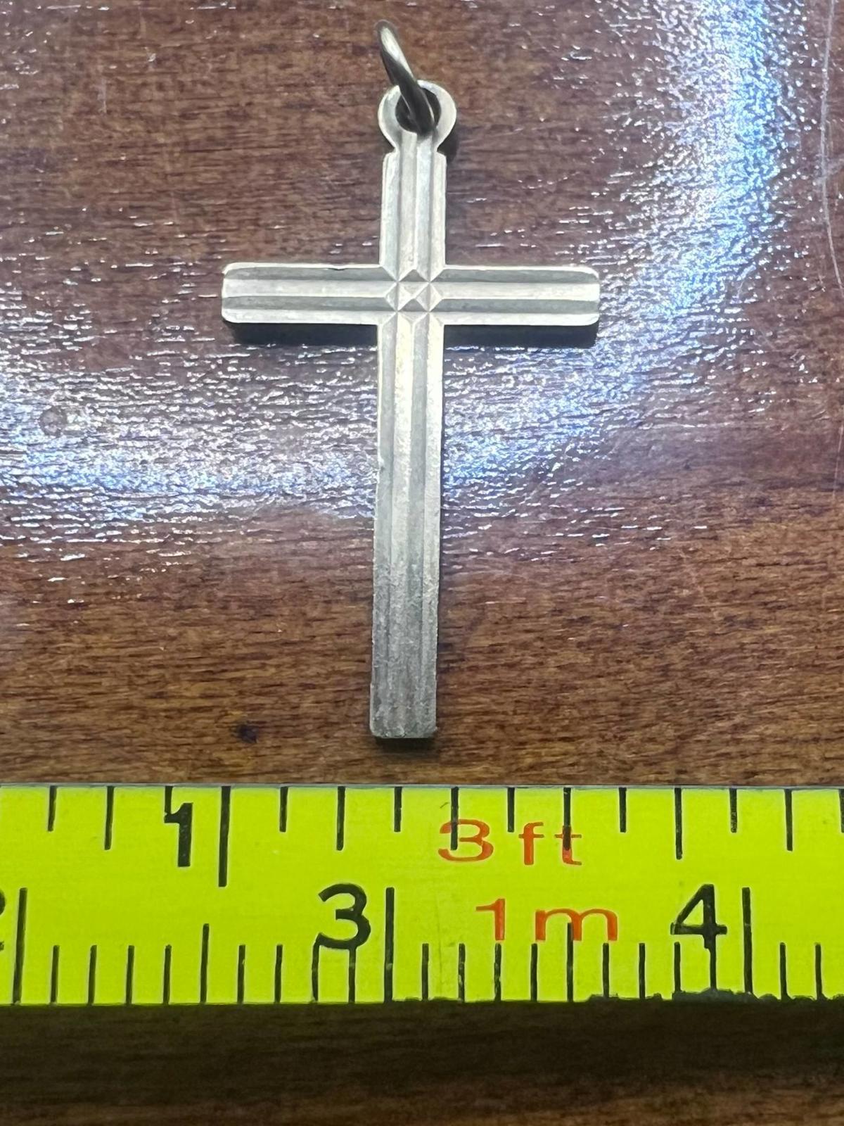 Vintage 9ct Yellow Gold Cross Charm - 0.66 Grams