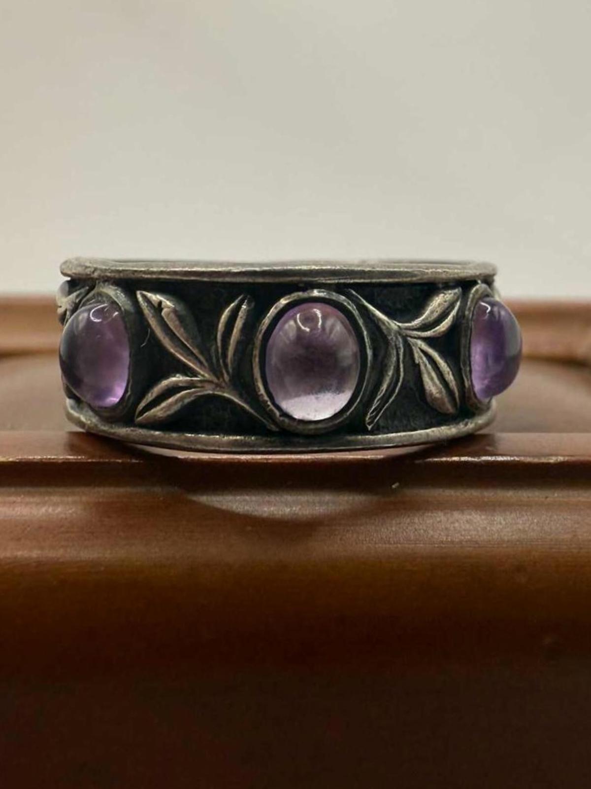 Quality 925 Sterling Silver Amethyst Set Trilogy Ring • 5.50 Grams • Size - R