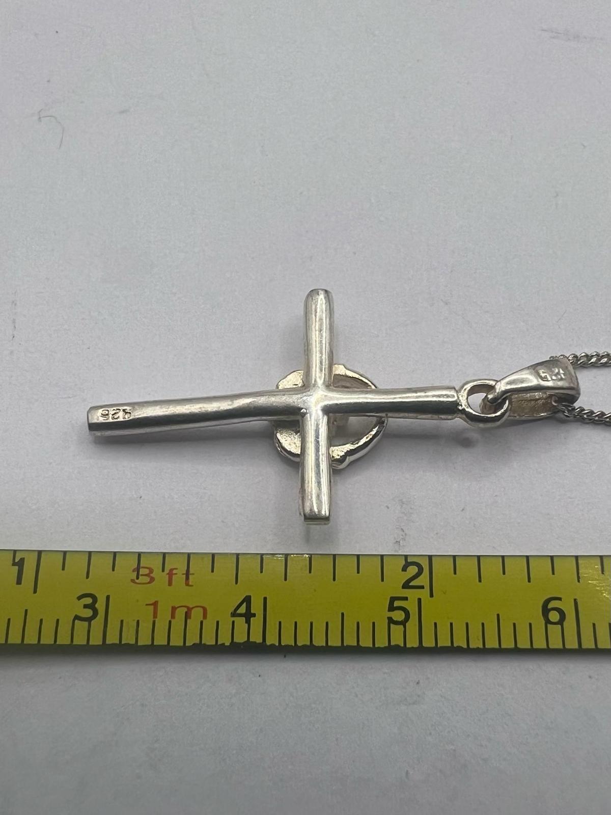 Quality 925 Sterling Silver Stone Set Cross Pendant & Chain - 3.98 Grams