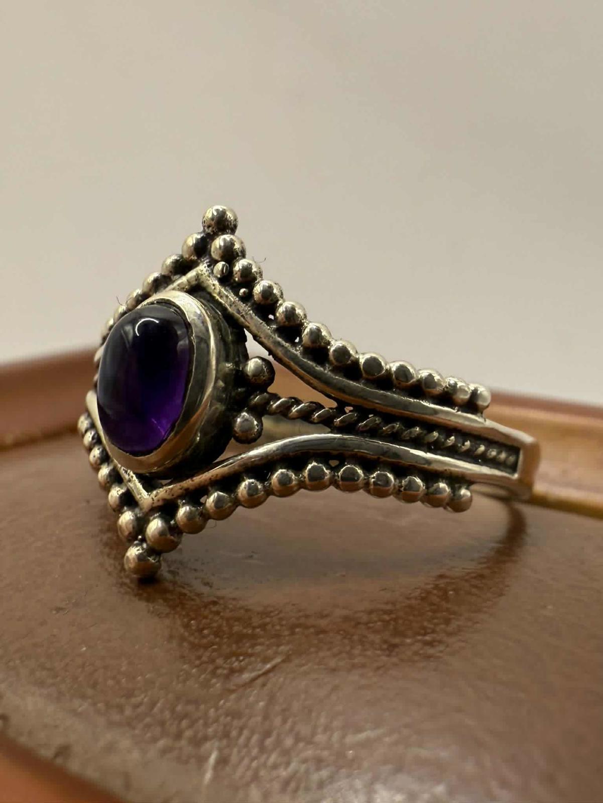 Quality 925 Sterling Silver Amethyst Set Ring • Size - V • 3.14 Grams