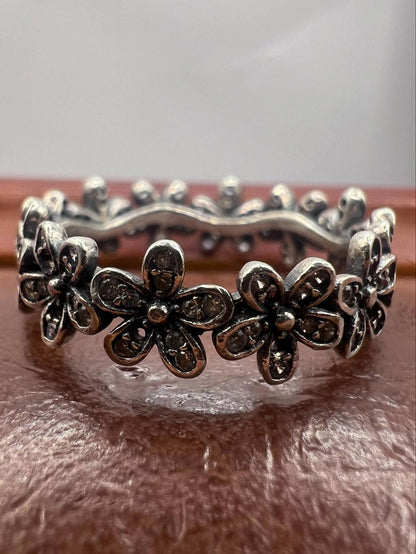 Quality 925 Sterling Silver Stone Set Flower Ring • 2.67 Grams • Size - O
