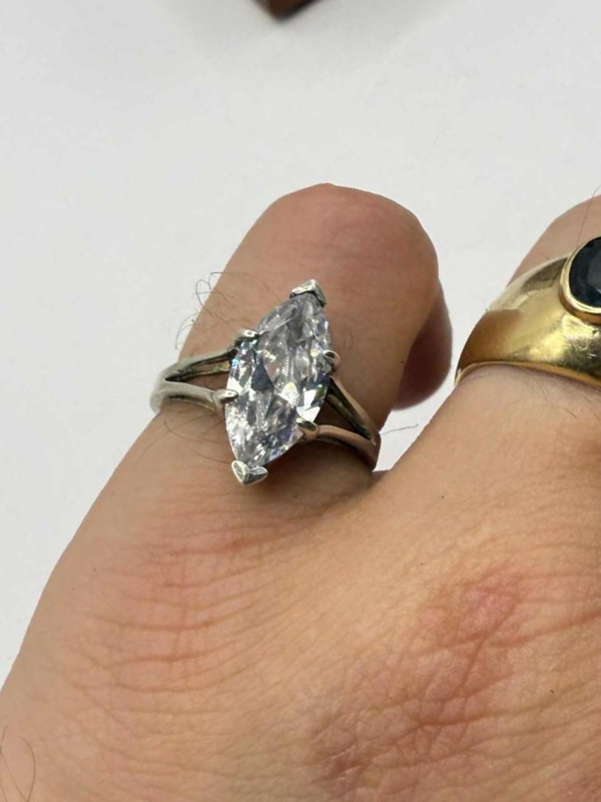 Quality 925 Sterling Silver Stone Set Ring • Size - N • 3.61 Grams