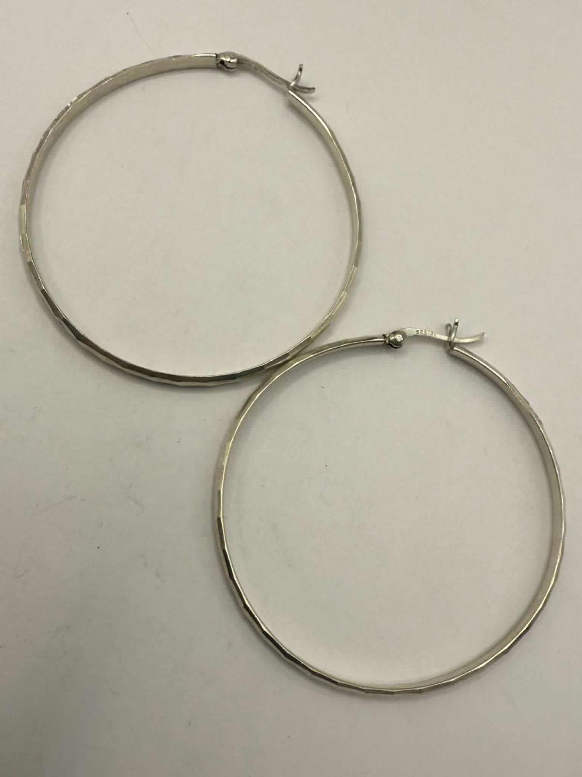Quality 925 Sterling Silver Patterned Hoop Earrings • 5.17 Grams