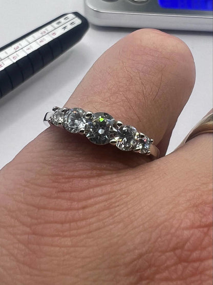 Quality 925 Sterling Silver 5 Stone Set Ring • 3.12 Grams • Size - R