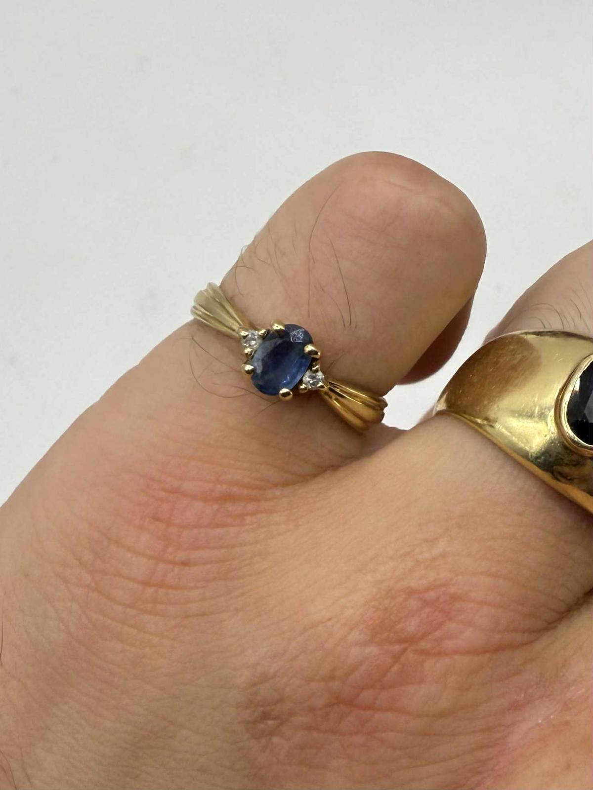 Quality 9ct Yellow Gold Sapphire & Diamond Ring • Size - N • 2.13 Grams