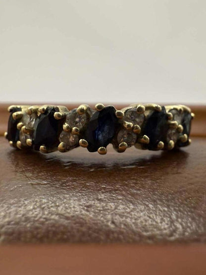 Vintage 9ct Yellow Gold Sapphire Set Ring • Size - O • 3.32 Grams