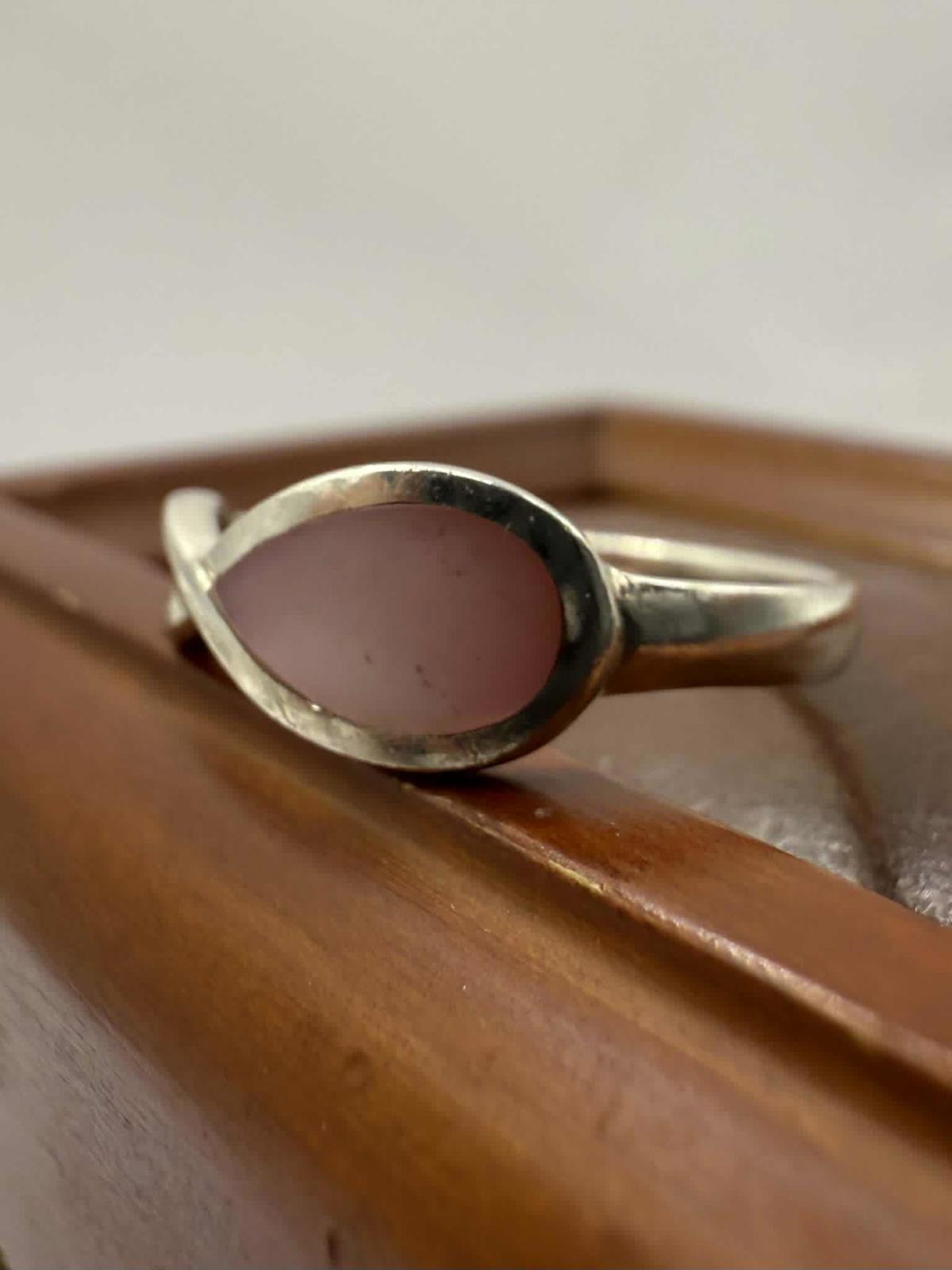 Quality 925 Silver Mother Of Pearl Infinity Ring • Size - N • 1.87 Grams