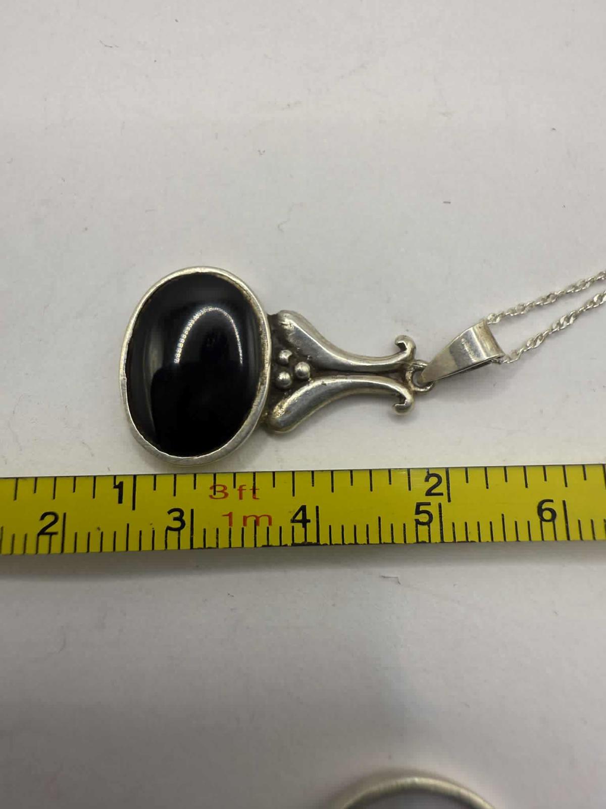 Quality 925 Sterling Silver Onyx Set Pendant & Chain Set • 5.20 Grams