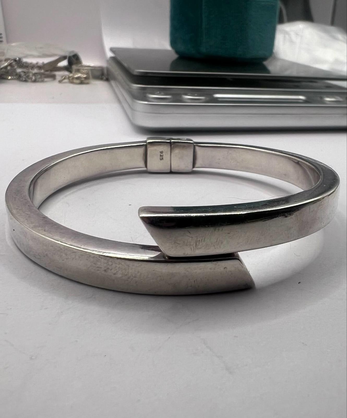 Quality 925 Sterling Silver Hinged Bangle • 19.55 Grams
