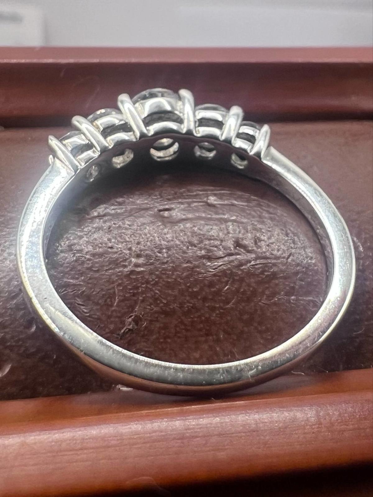 Quality 925 Sterling Silver 5 Stone Set Ring • 3.12 Grams • Size - R