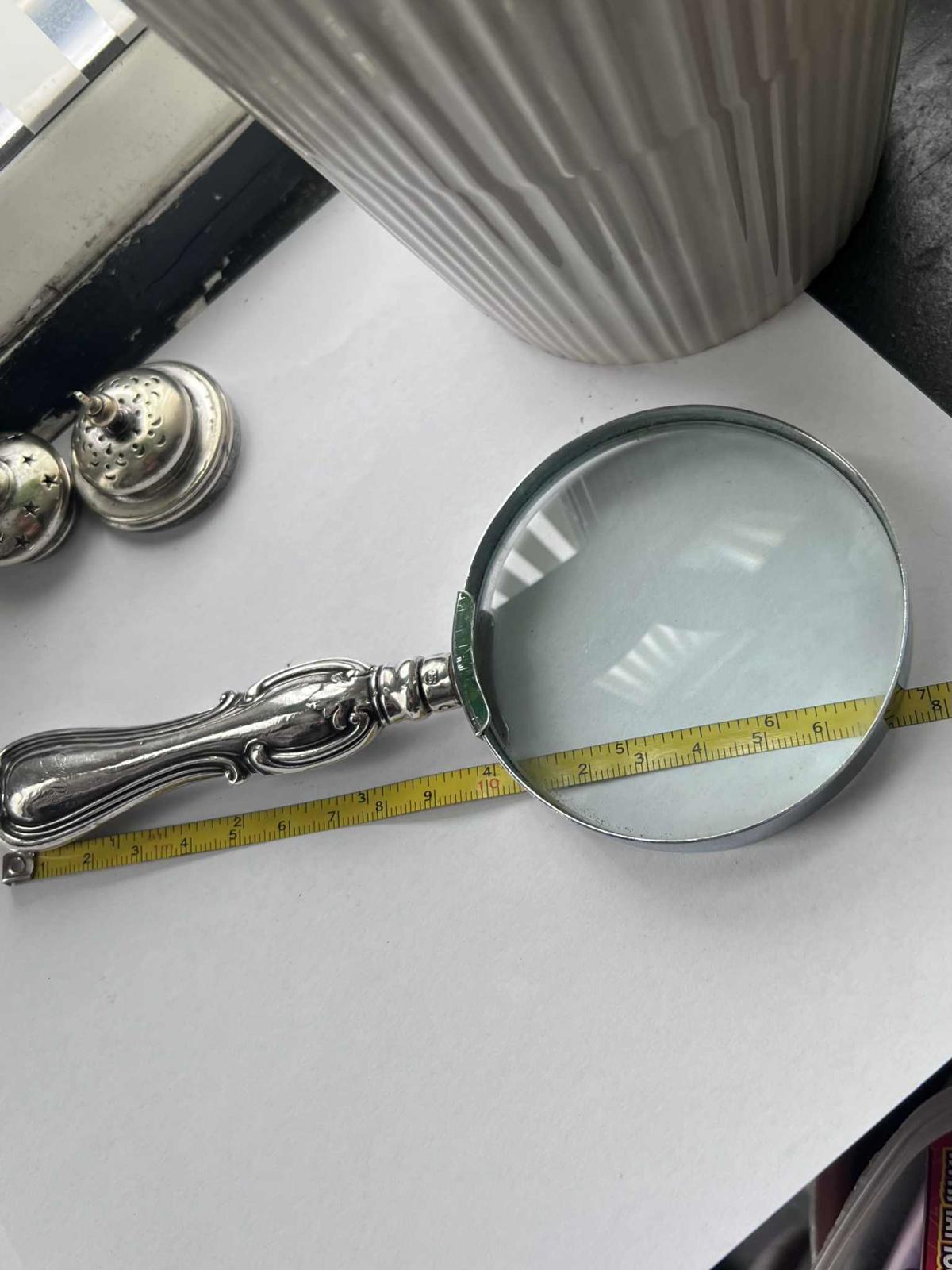 Antique Decorative Magnifying Glass with Ornate Silver Handle - 113.51 Grams