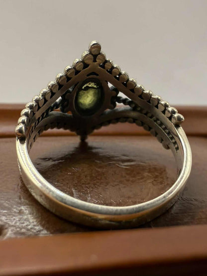 Quality 925 Sterling Silver Green Garnet Set Ring • Size - M • 2.87 Grams