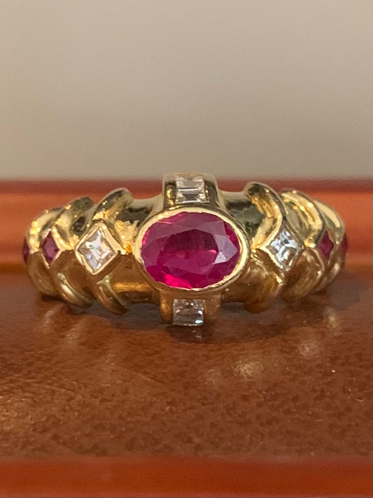 Quality 18ct 0.84ct Ruby & Diamond Ring - K½