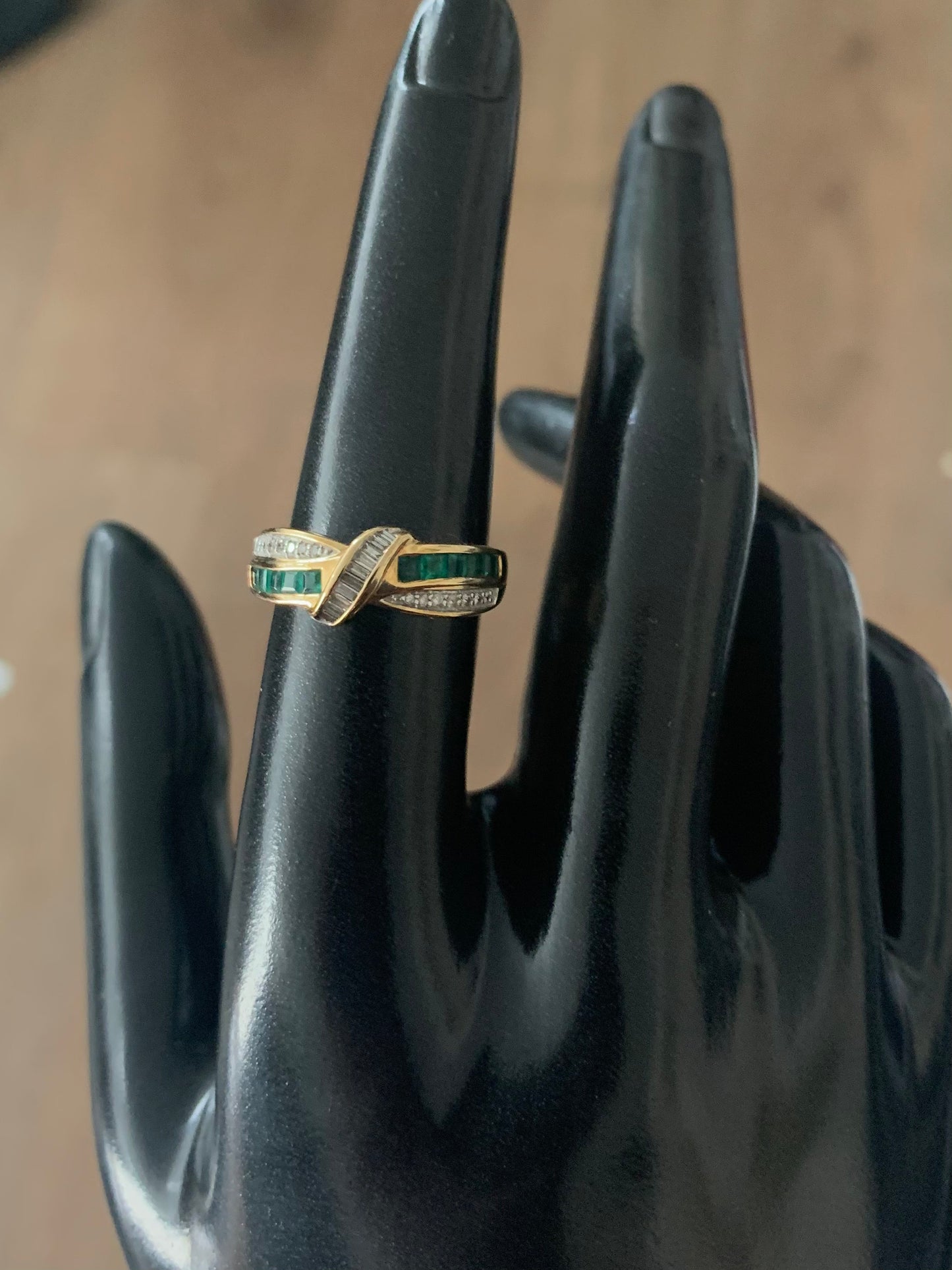 9ct Yellow Gold Emerald & Baguette Diamond Ring - O½