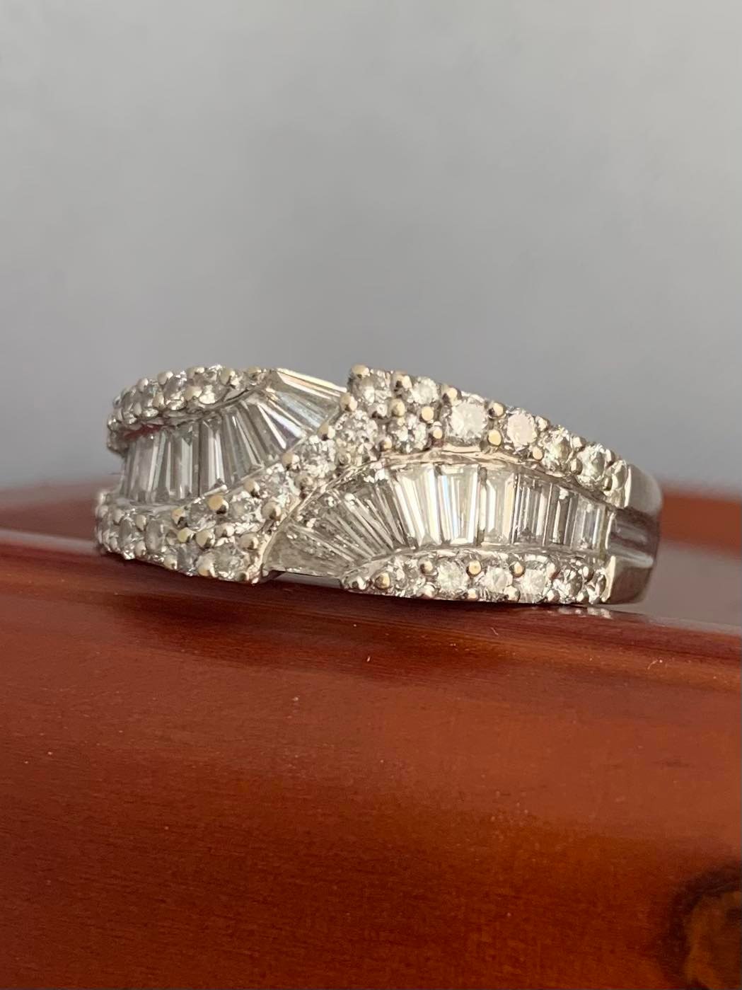 18ct White Gold Baguette Diamond 1.20ct Ring - N
