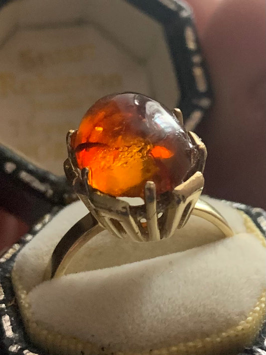 Chunky Unique 9ct Cabochon Amber Ring - P½