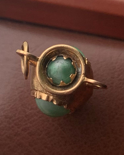 Vintage 18ct Yellow Gold Jade Set Trophy Pendant - 4.70 Grams