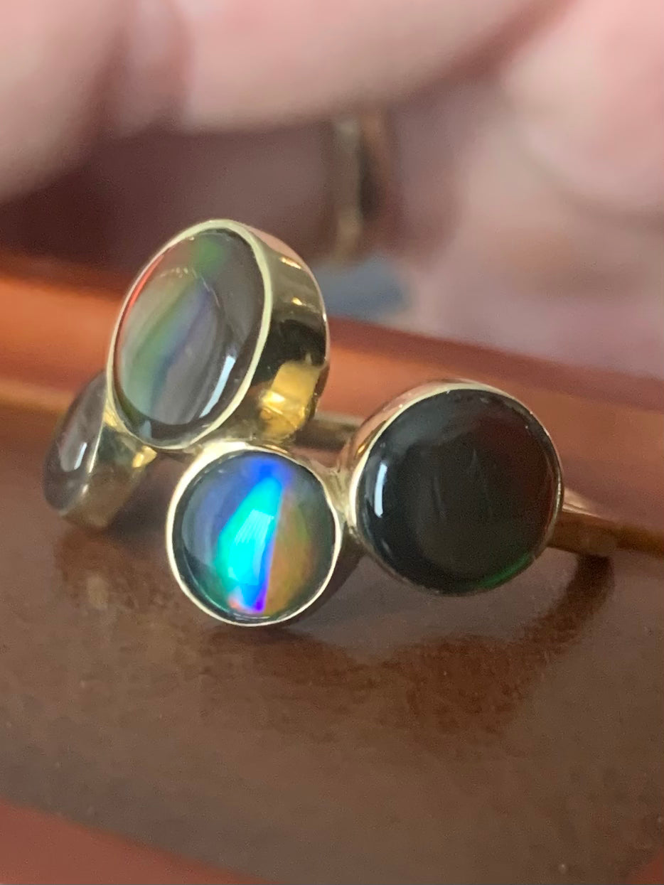 Unique 9ct Ammolite Bubble Ring - O