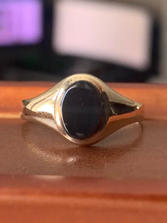 Vintage 9ct Yellow Gold Onyx Signet Ring - O