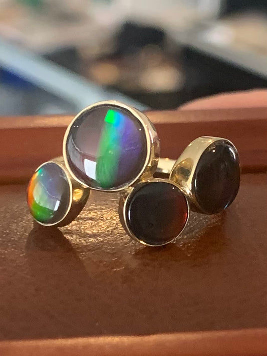 Unique 9ct Ammolite Bubble Ring - O