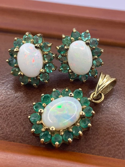 9ct Emerald & Opal Earrings & Pendant Set